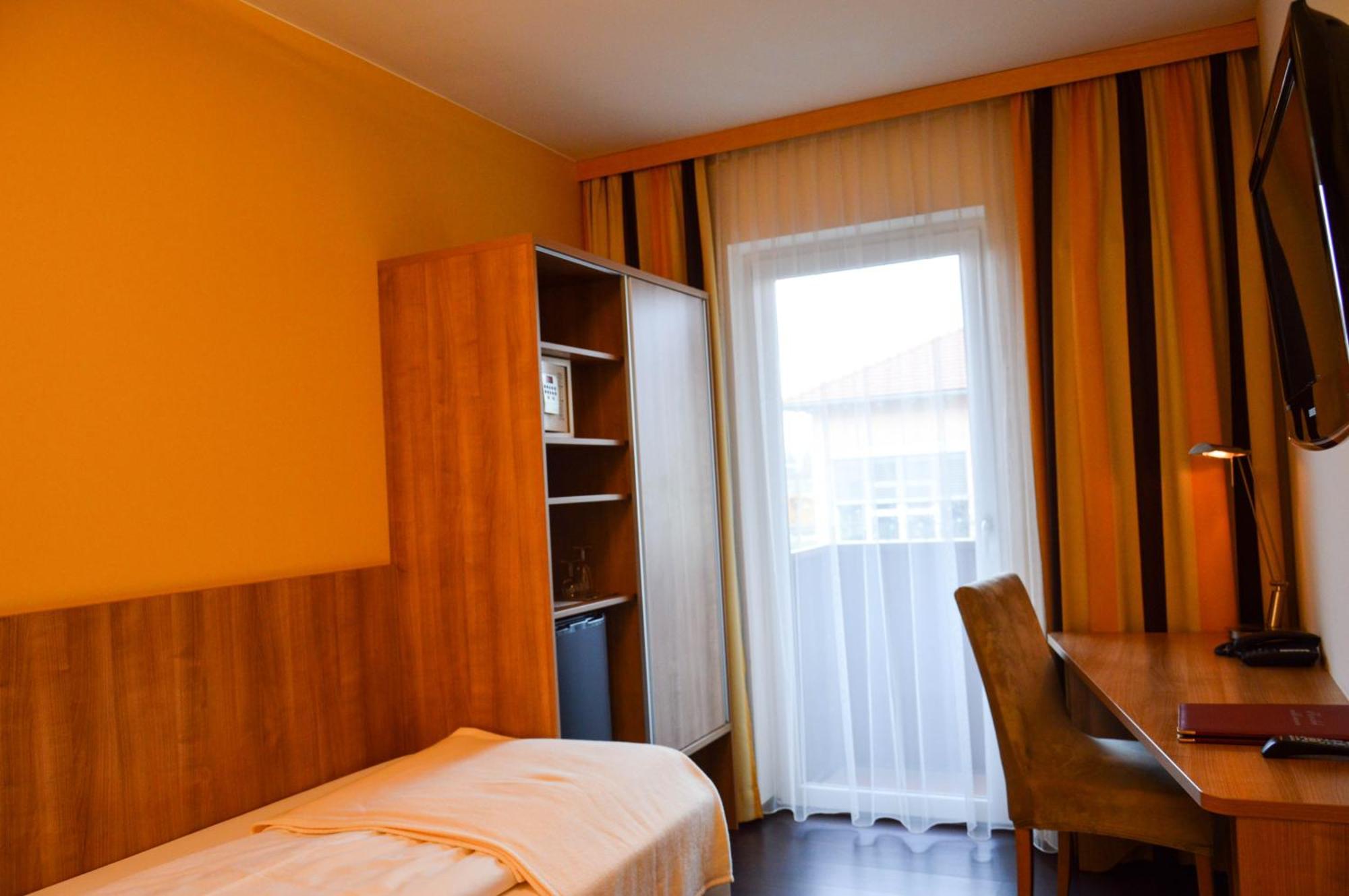 Hotel Roemerhof Tulln An Der Donau Extérieur photo